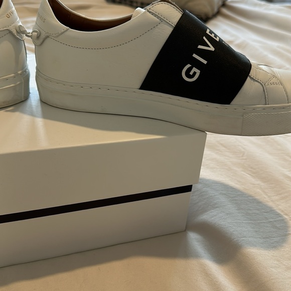 Givenchy Urban Street Sneaker - Picture 9 of 12